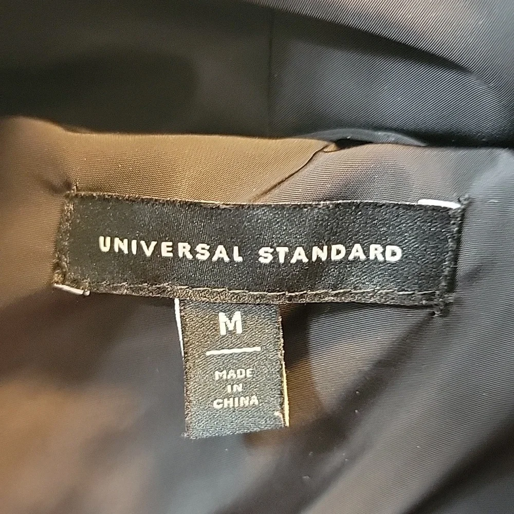 Universal Standard Asymmetrical Puffer Coat Size Universal Stand  M / Regular 2X - Picture 4 of 7